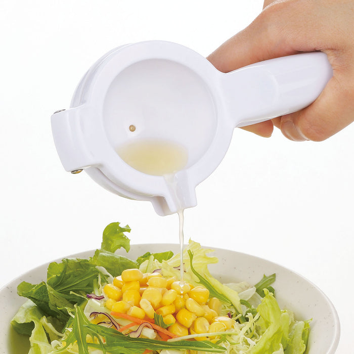 便利小物 らくらくハンディーレモン絞り