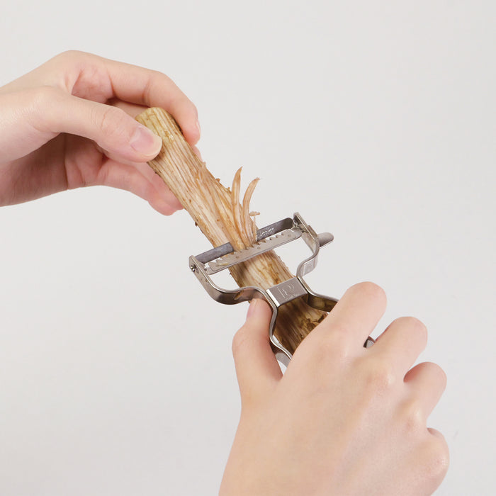 Simple Use 波型グリップステンレス製千切りピーラー